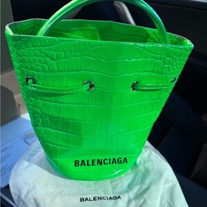 GUC💚BALENCIAGA💚CROC LEATHER MINI BUCKET BAG